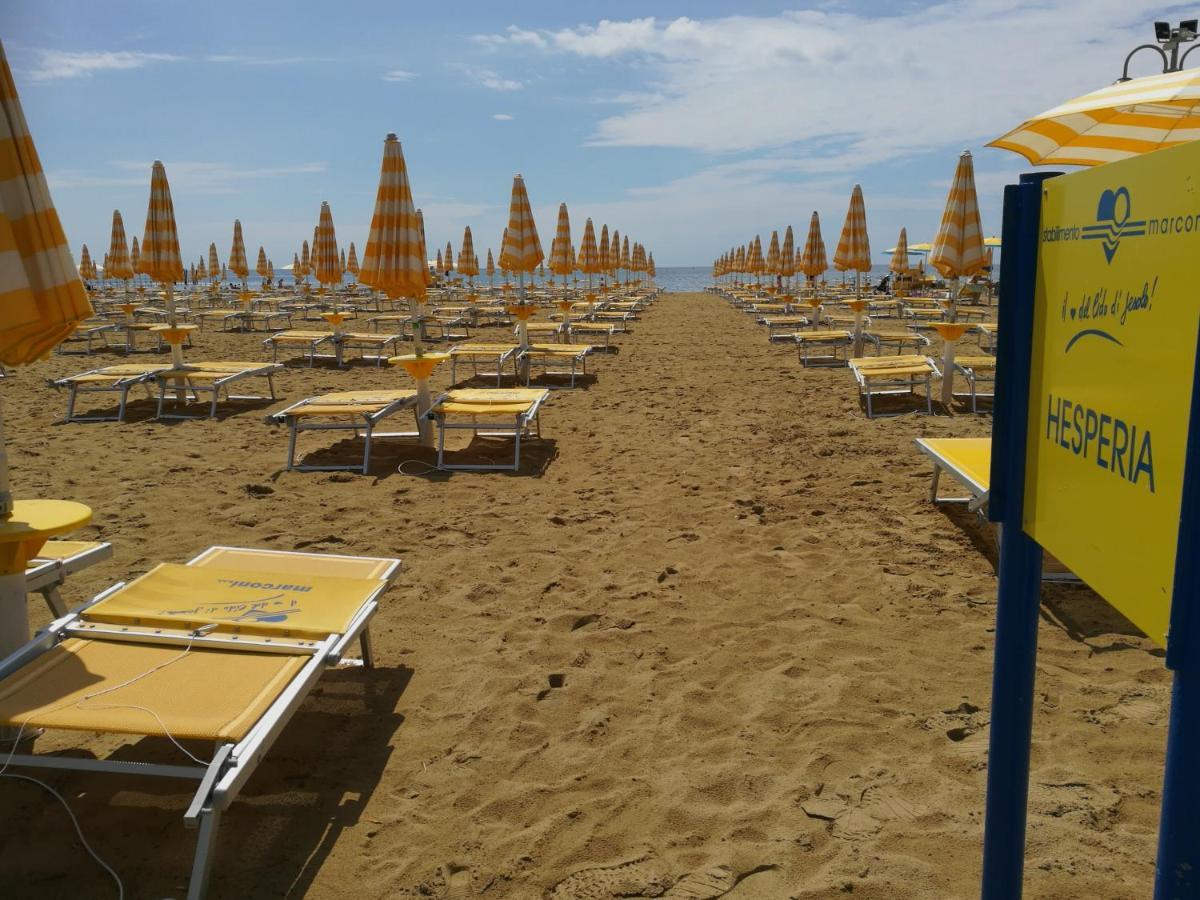 Hesperia Hotel & Residence Lido di Jesolo Exterior photo