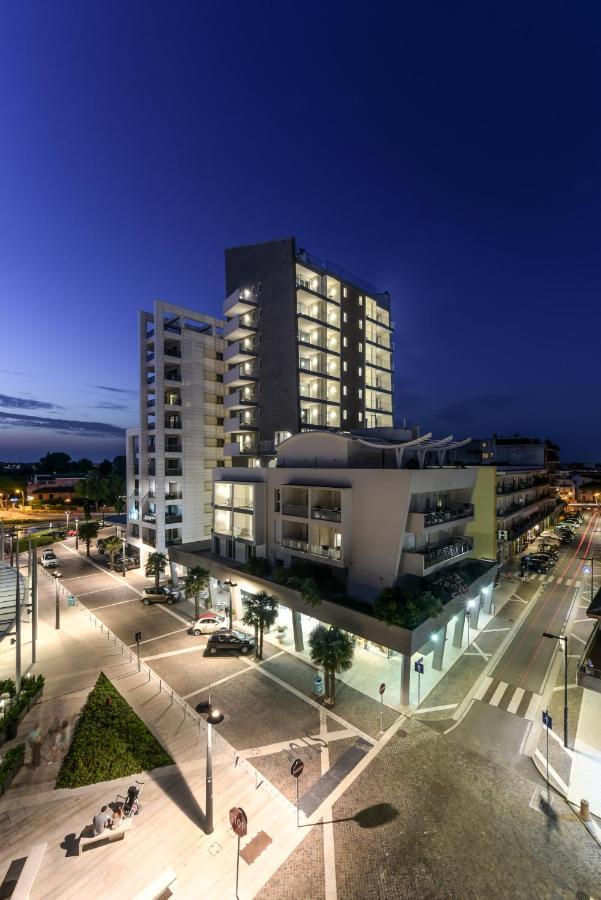 Hesperia Hotel & Residence Lido di Jesolo Exterior photo